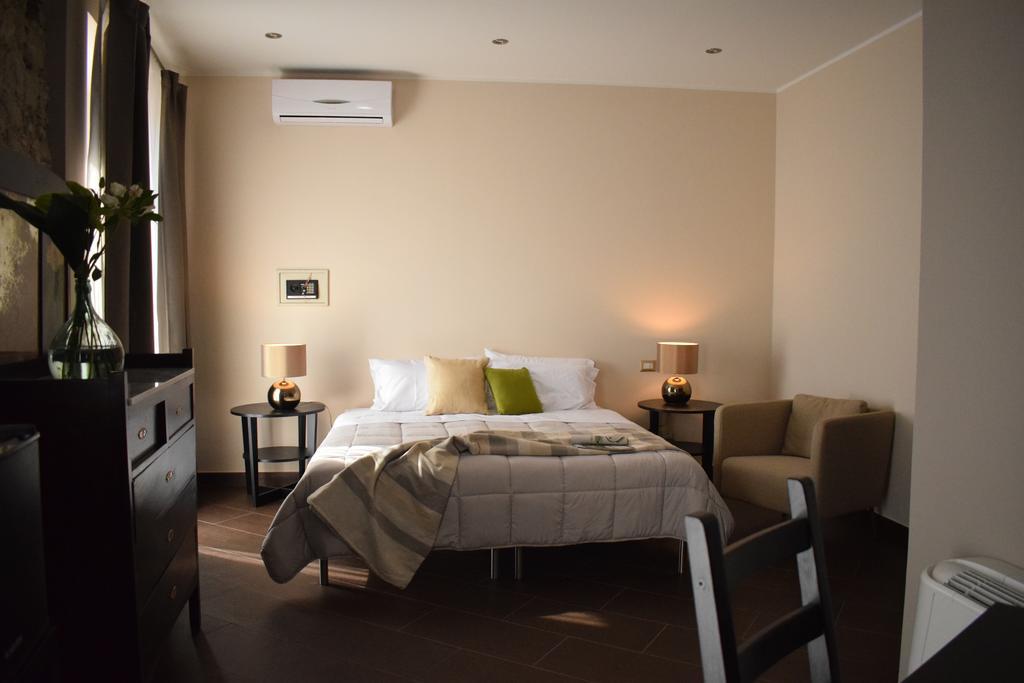 Cento Tari' Guest House カスティリオーネ・ディ・シチーリア エクステリア 写真
