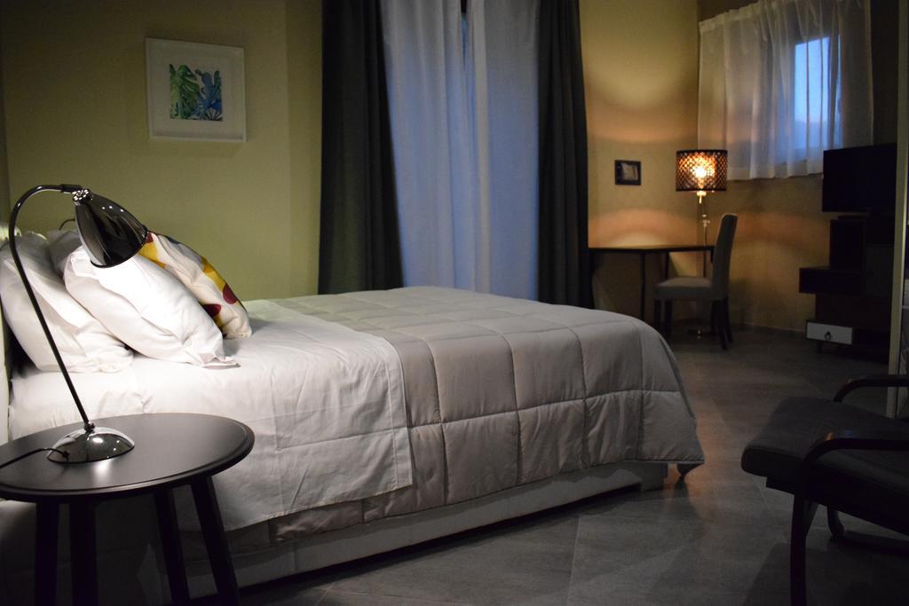 Cento Tari' Guest House カスティリオーネ・ディ・シチーリア エクステリア 写真