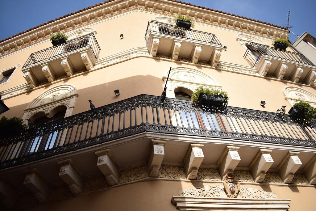 Cento Tari' Guest House カスティリオーネ・ディ・シチーリア エクステリア 写真